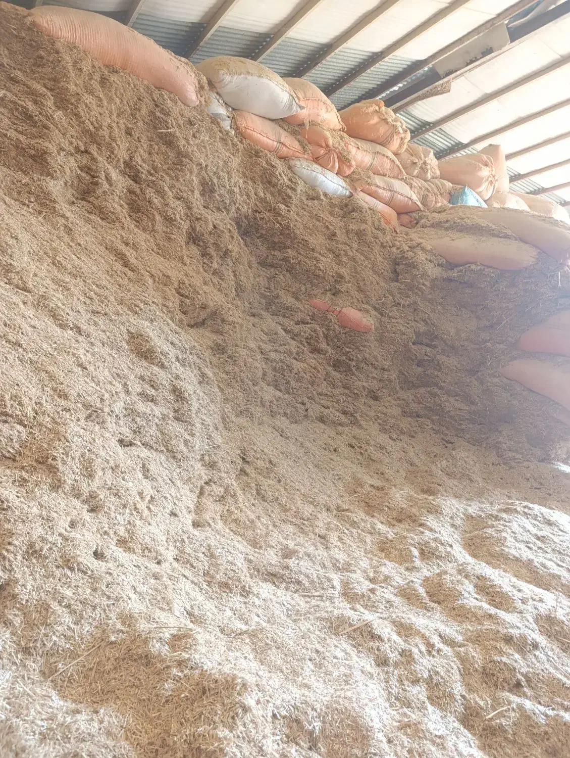 کاه گندم|لوازم جانبی حیوانات|بیرانوند, |دیوار