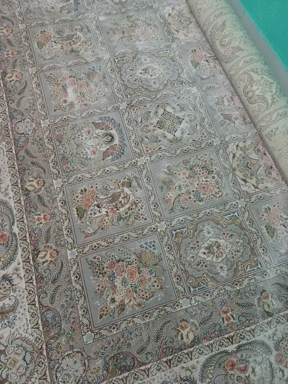 فرش طرح  خشتی ۹ متری|فرش|بانه, |دیوار