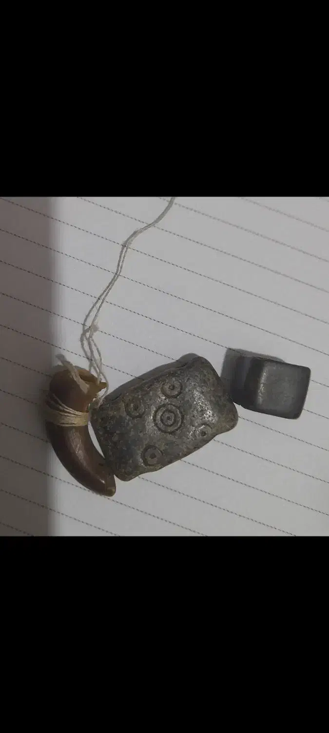 مهره شفا دهنده بیماری جذب|کلکسیون اشیاء عتیقه|مسجد سلیمان, |دیوار