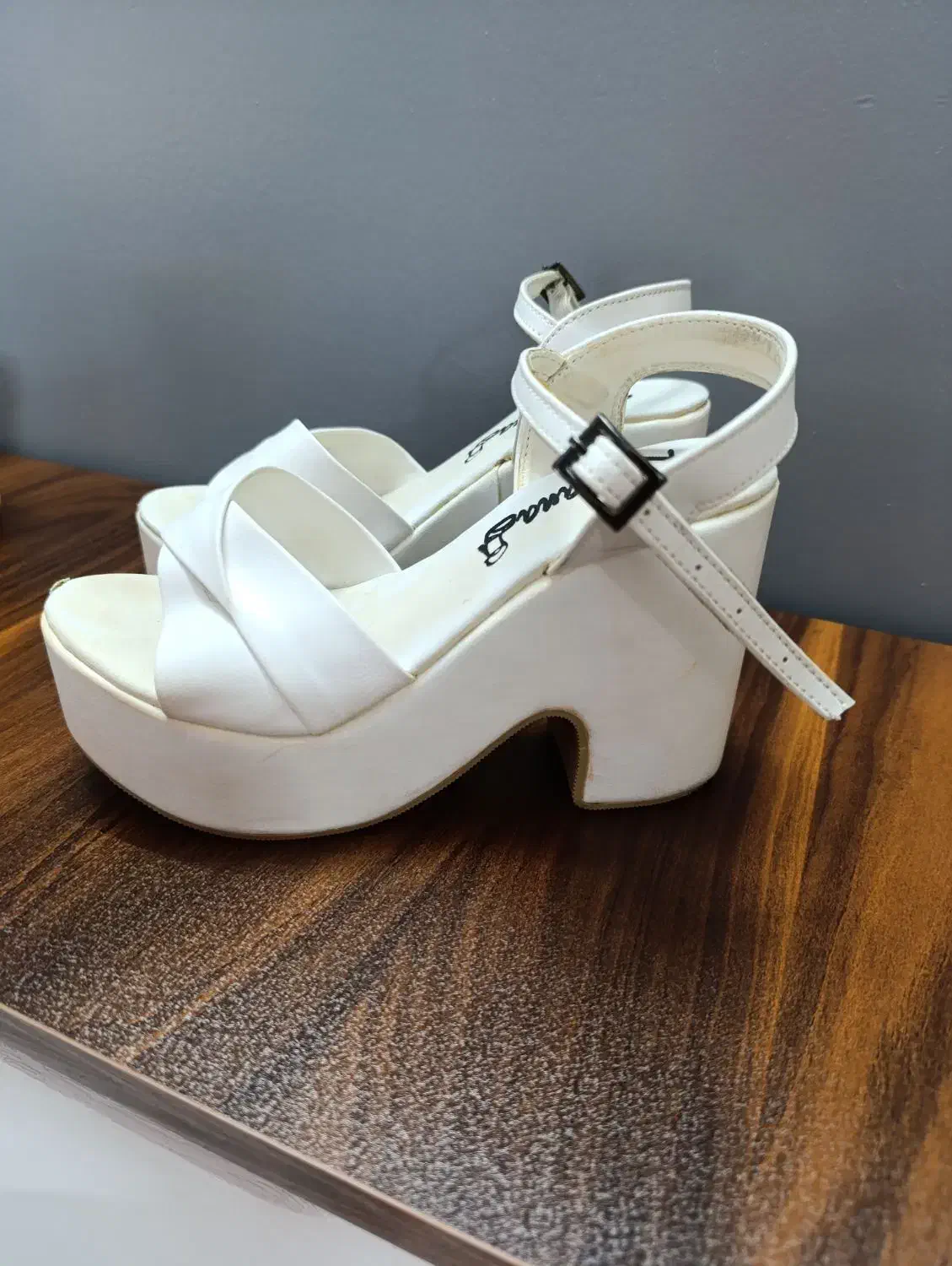 کفش مجلسی|کیف، کفش، کمربند|پاکدشت, پاکدشت (مامازند)|دیوار