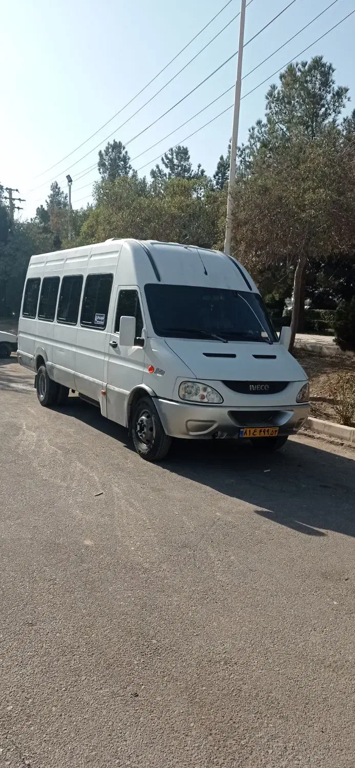 مینی بوس ایویکو دربستی((مدارس و گردشگری و شرکتها))|خدمات حمل و نقل|اصفهان, برازنده|دیوار