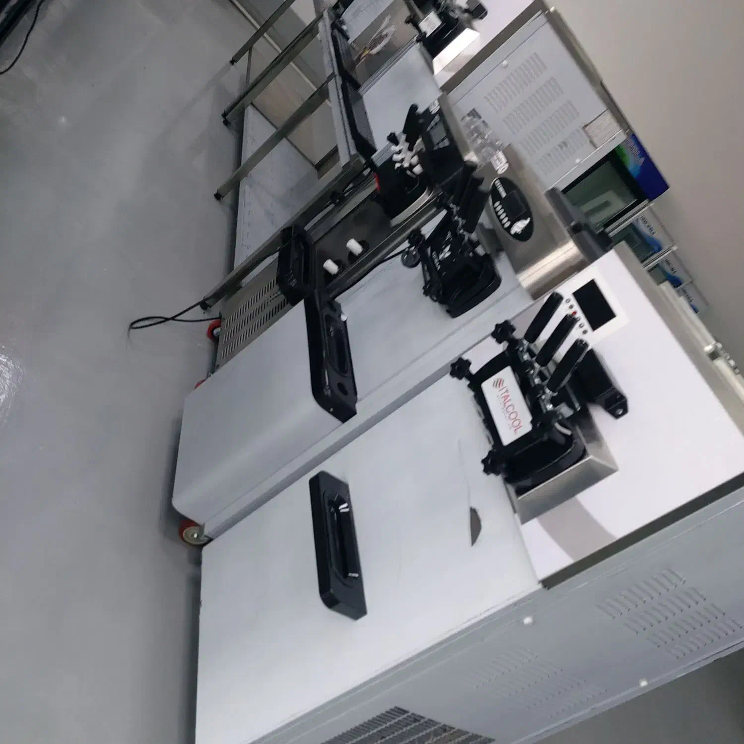 دستگاه بستنی اصل و یخدربهشت ایتالیایی|کافیشاپ و رستوران|شیراز, قلات|دیوار