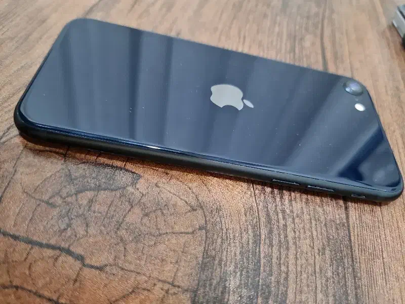 iphone se 3red generation 2022|موبایل|تهران, قنات‌کوثر|دیوار