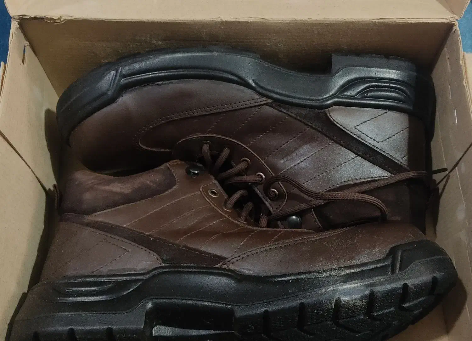 کفش بهشتیان 45|کیف، کفش، کمربند|بافق, |دیوار