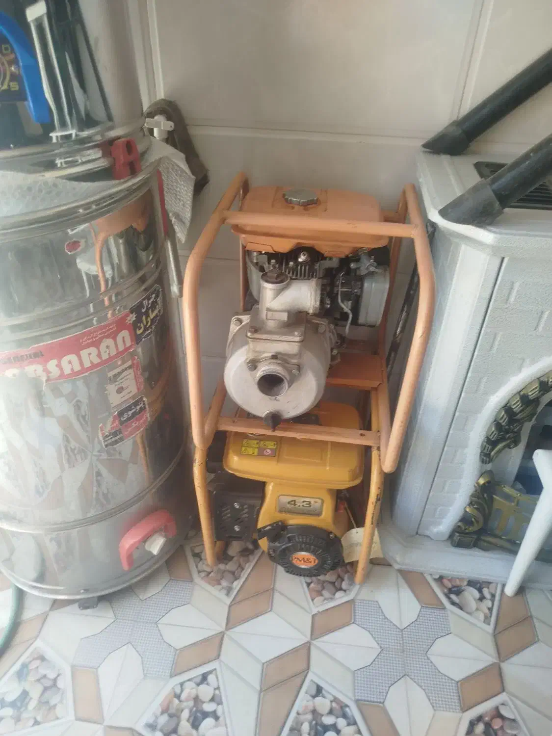 دو عدد موتور  موتور آب روبین دو اینچ و ویبراتور|ابزارآلات|خرم‌آباد, |دیوار