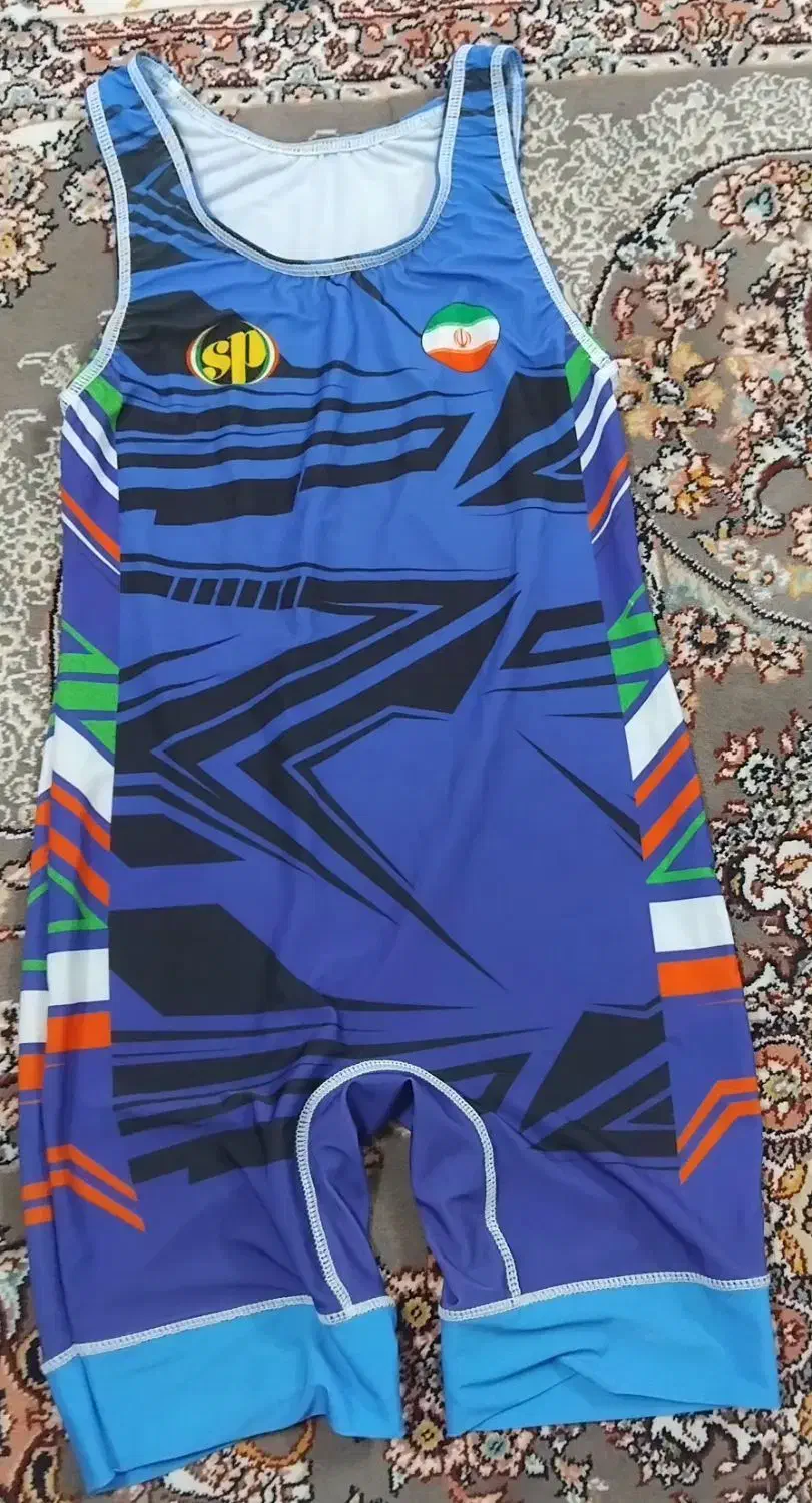 دوبنده کشتی و کفش کشتی و تیشرت کشتی|لباس|کهریزک, |دیوار