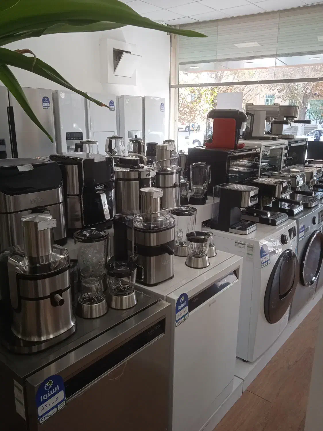 بدون پش پرداخت وبدون کارمزدلوازم خونتو تهیه کن|ماشین لباسشویی و خشککن لباس|مهریز, |دیوار