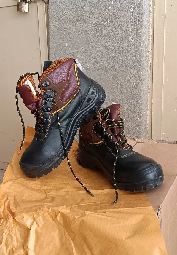 کفش ایمنی برقکاری سایز ۴۲|کیف، کفش، کمربند|کرمانشاه, |دیوار