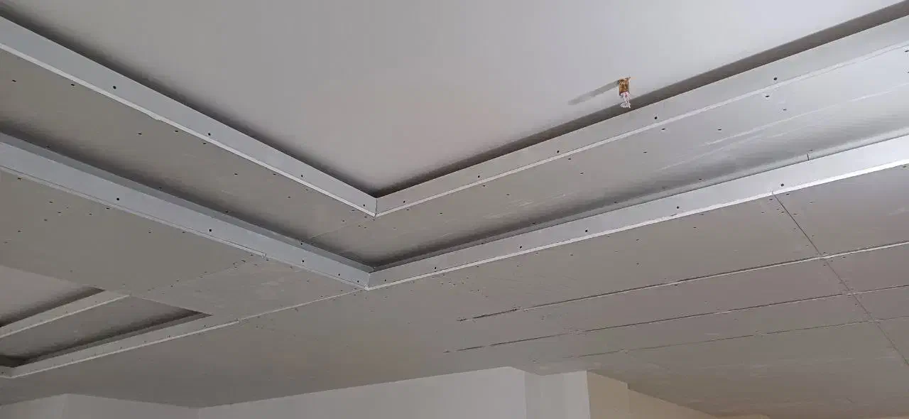 اجرای کناف سقف کاذب رنگ آرمسترانگ و....|خدمات پیشه و مهارت|اردبیل, |دیوار