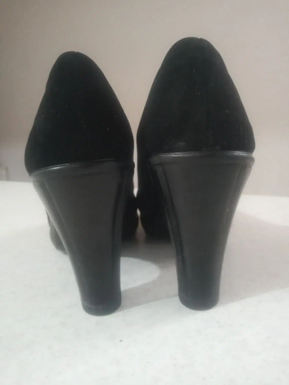 کفش مشگی مخمل جیر|کیف، کفش، کمربند|کاشان, کوی اداره گاز|دیوار