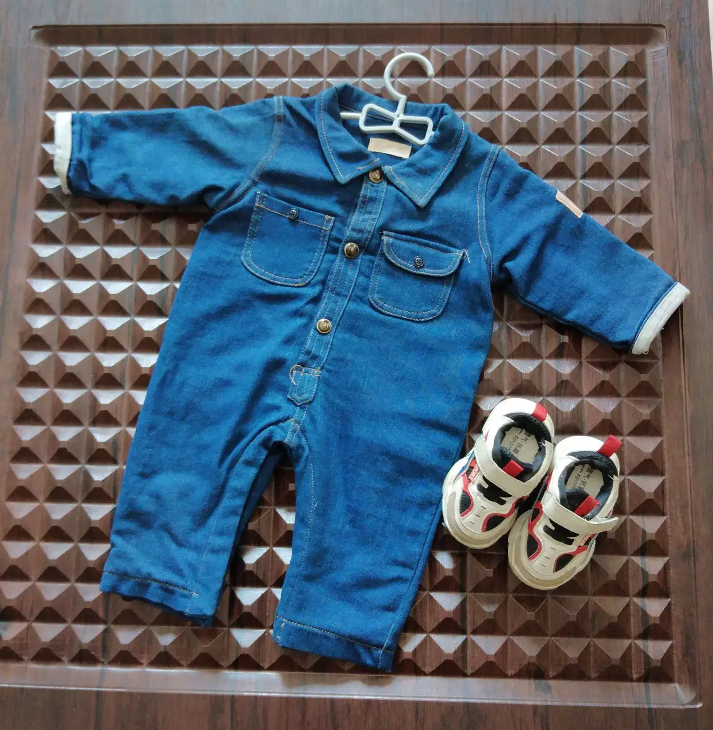 سرهمی لاینردار جین و کفش سایز 21|کفش و لباس بچه|قائمشهر, |دیوار