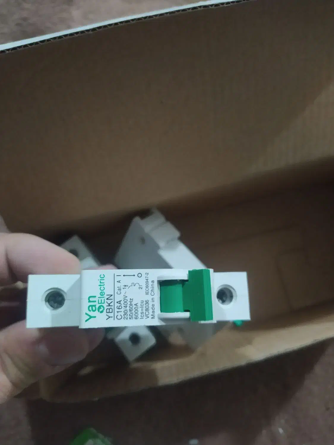 کلید پریز برق|مصالح و تجهیزات ساختمان|شاهرود (اردبیل), |دیوار