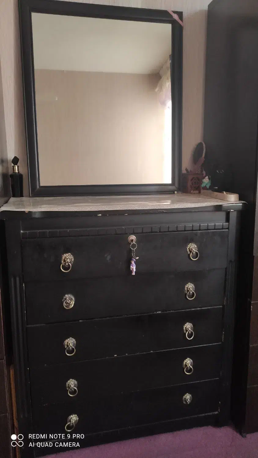 میز ، کمد ، دراور|جاکفشی، کمد، دراور|مهاجران, |دیوار