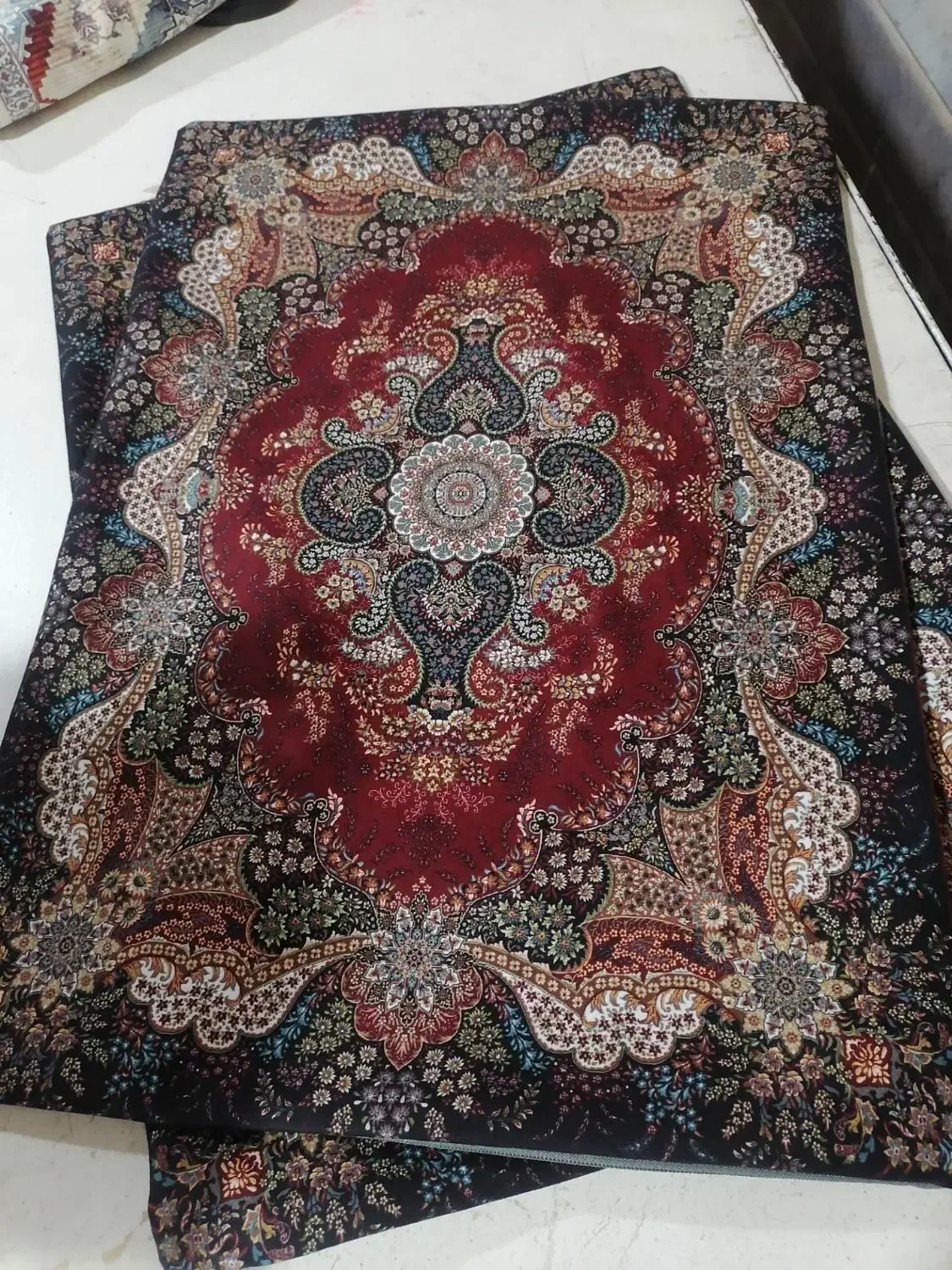 روبالشی|رختخواب، بالش، پتو|سلماس, |دیوار