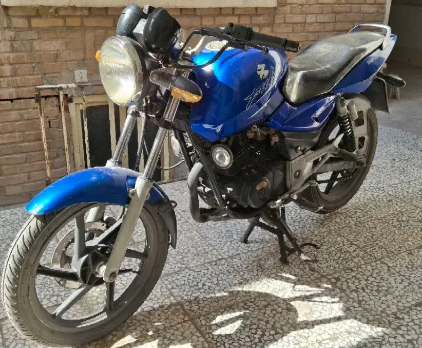 پالس۱۸۰ مدل ۸۸|موتورسیکلت|کاشان, طالقانی|دیوار