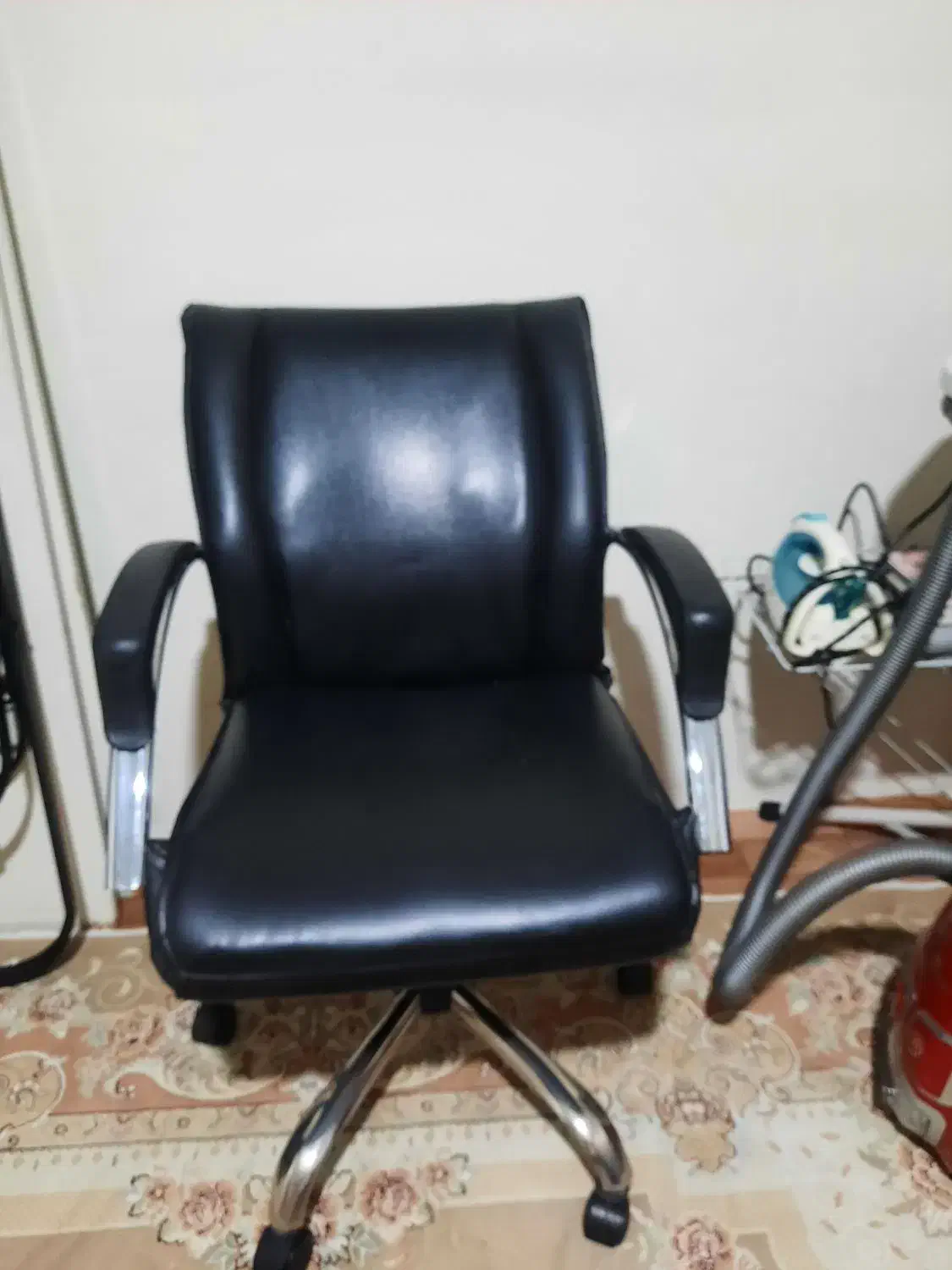 صندلی|میز تحریر و کامپیوتر|تهران, شهید فکوری|دیوار