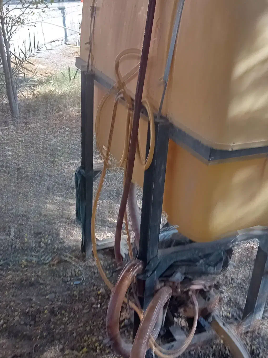 سلام|ماشینآلات صنعتی|تخت, |دیوار