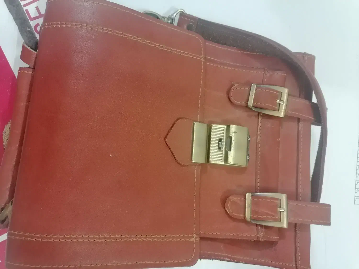 کیف چرم|کیف، کفش، کمربند|قم, باغ شازده|دیوار