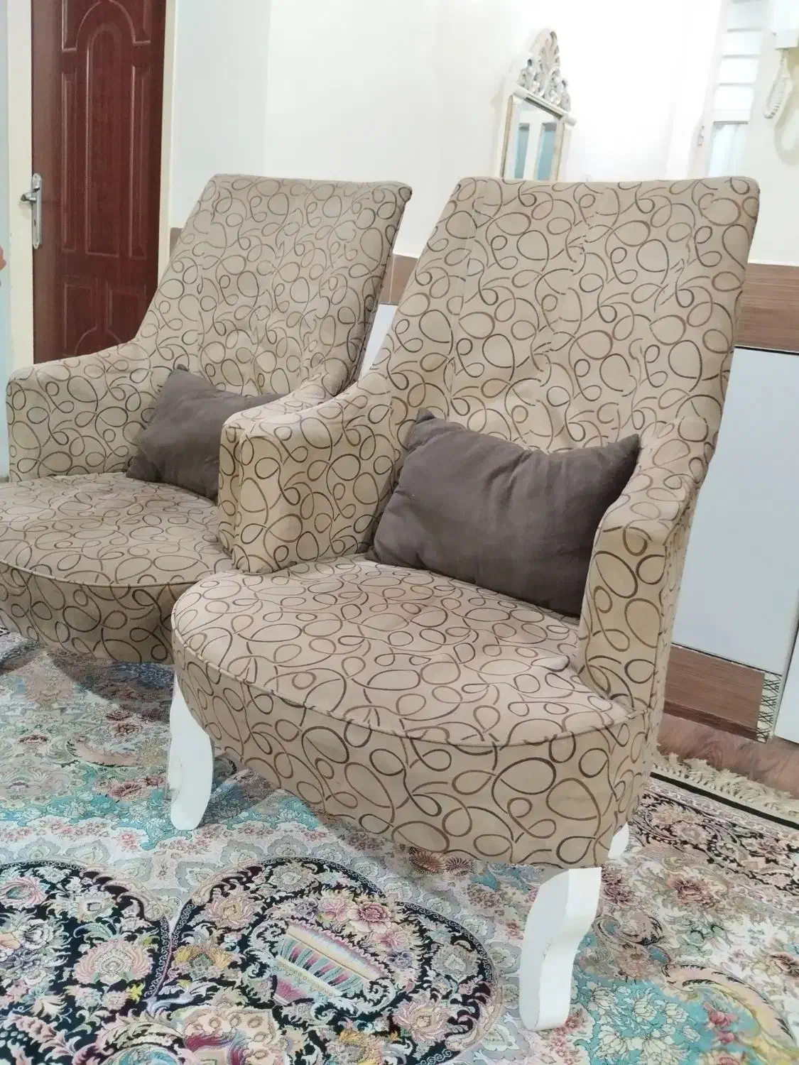 مبل تک نفره|مبلمان خانگی و میز عسلی|اهواز, نبوت|دیوار