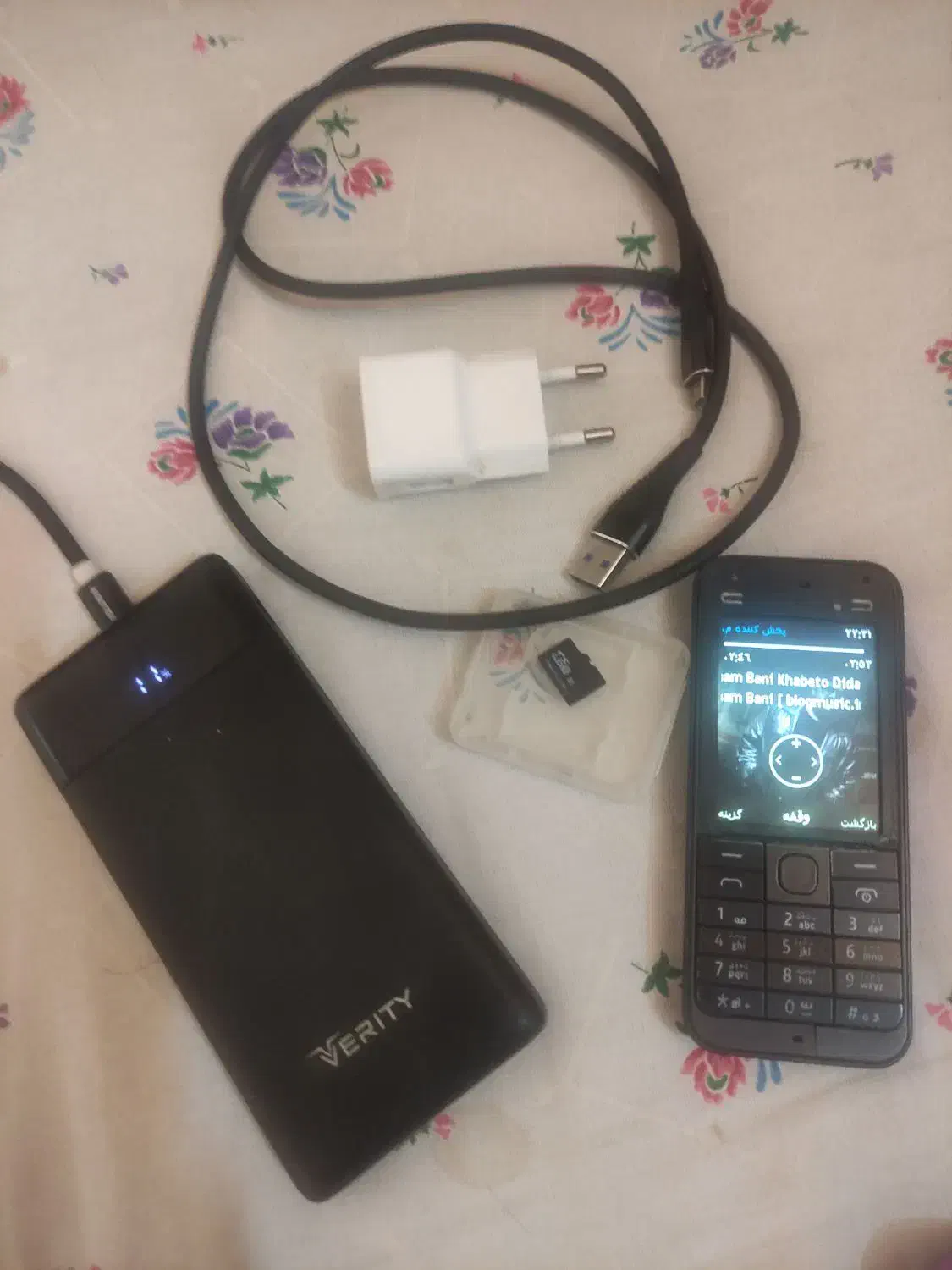 نوکیا220 با پاوربانک ومموری شارژر|موبایل|اصفهان, بهارستان|دیوار