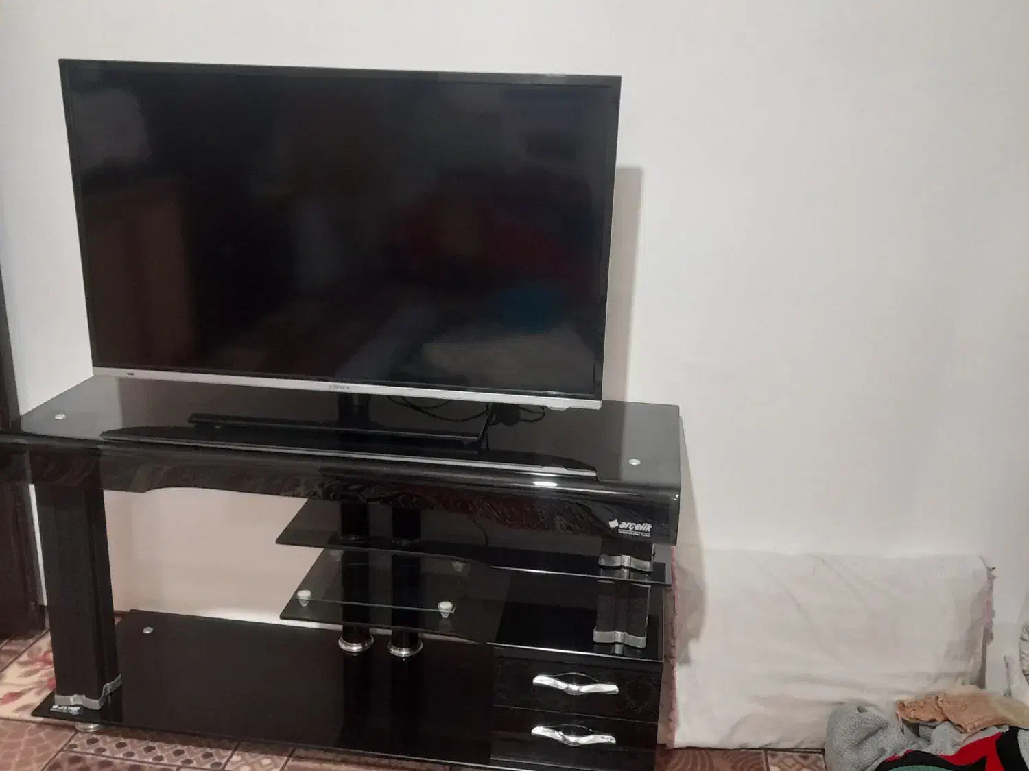 فروش تلویزیون 42|تلویزیون و پروژکتور|خوی, |دیوار