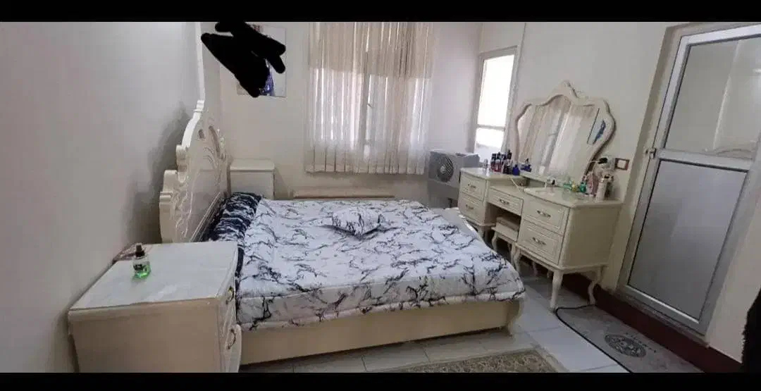 سرویس خواب در حد نو|تخت و سرویس خواب|قدس, شهر‌قدس|دیوار