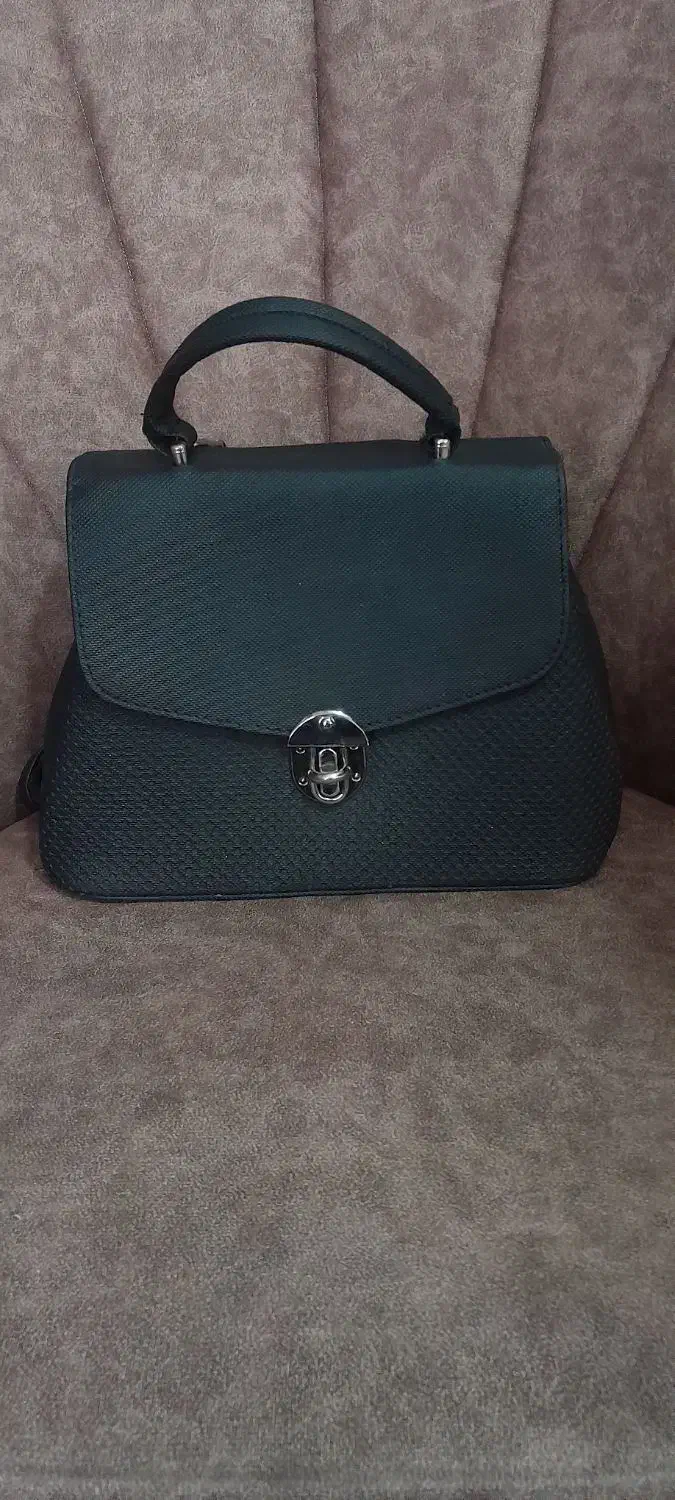 کیف|کیف، کفش، کمربند|ازنا, |دیوار