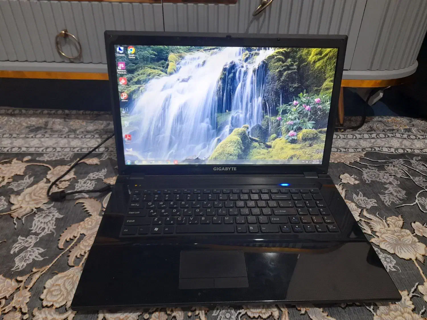 لب تاب گیگابایت|رایانه همراه|رباطکریم, رباطکریم|دیوار