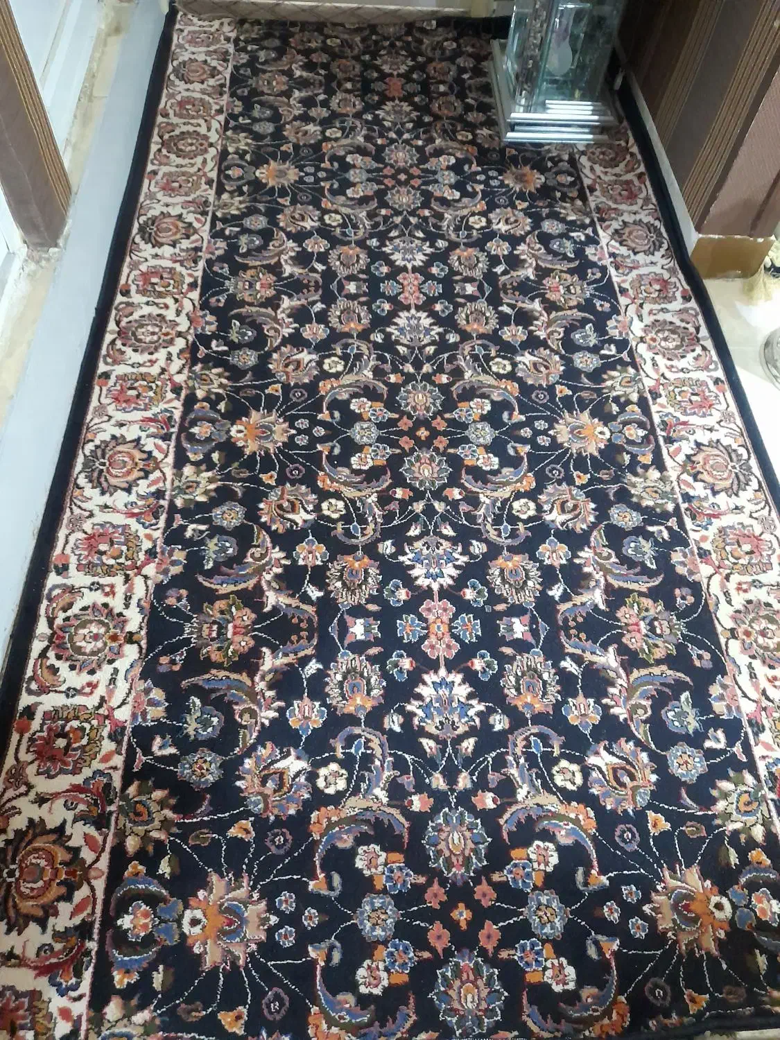 دو عدد کنار فرش در حد نو|فرش|بروجرد, |دیوار