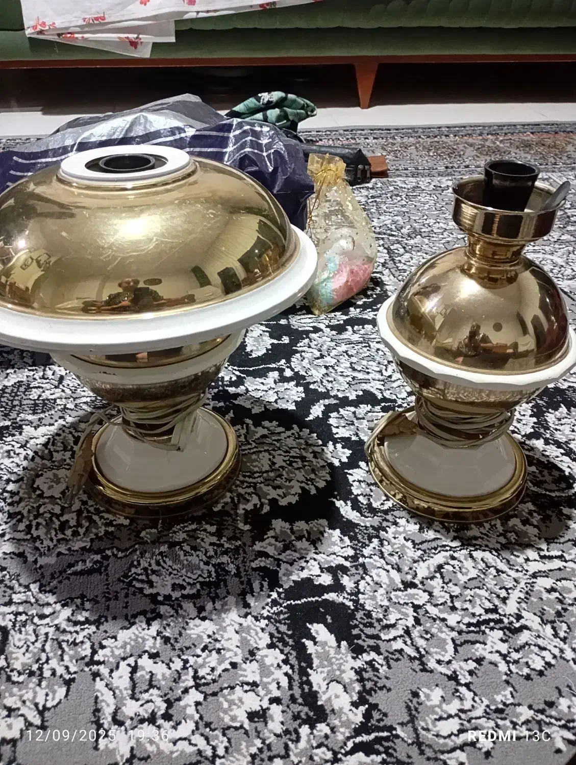 آباژور پاتختی|چراغ خواب و آباژور|گلبهار, شهر جدید گلبهار|دیوار