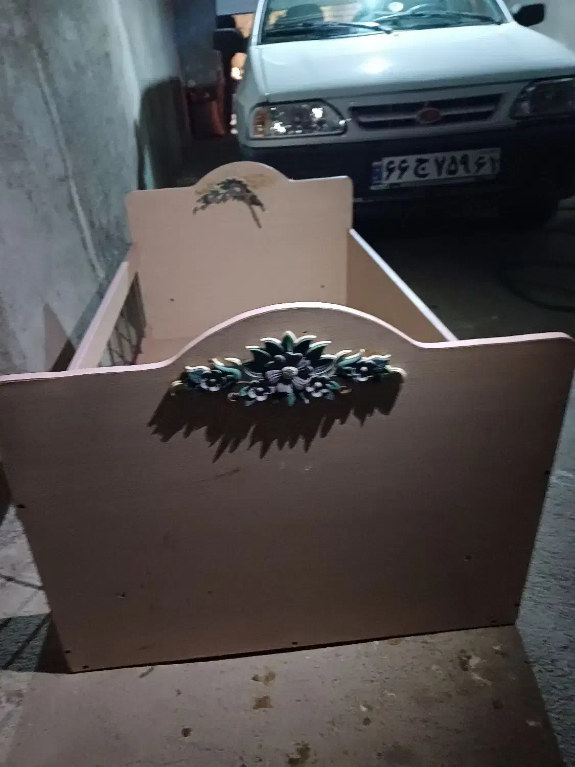 تخت وتشک|تخت و سرویس خواب|بیجار, |دیوار