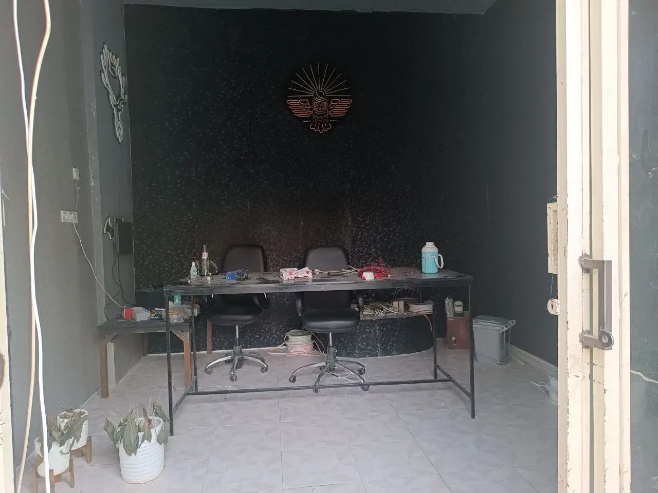 میز محکم اهنی|میز تحریر و کامپیوتر|خرم‌آباد, |دیوار