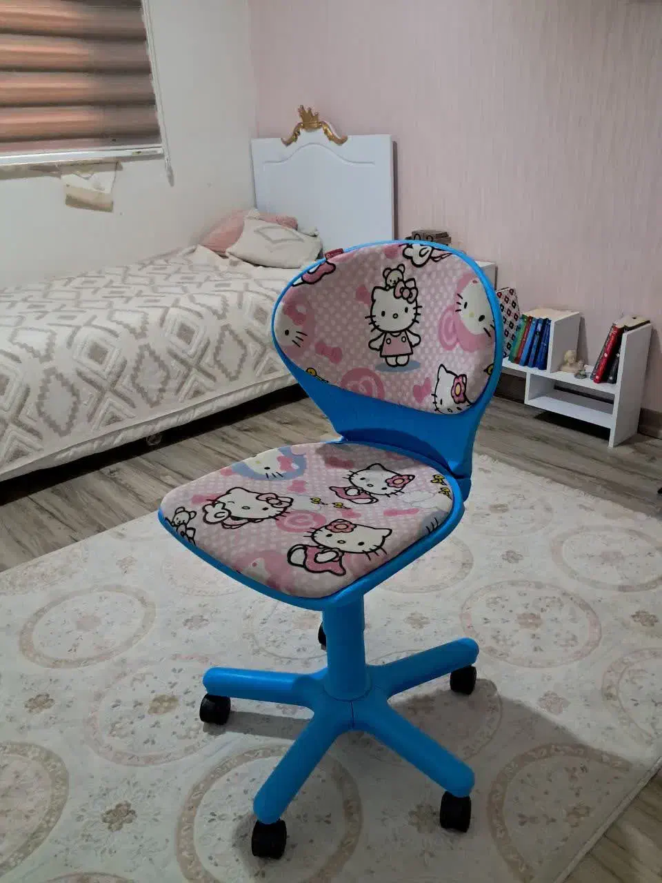 صندلی کامپبوتر نوجوان|میز تحریر و کامپیوتر|اهواز, گلستان|دیوار