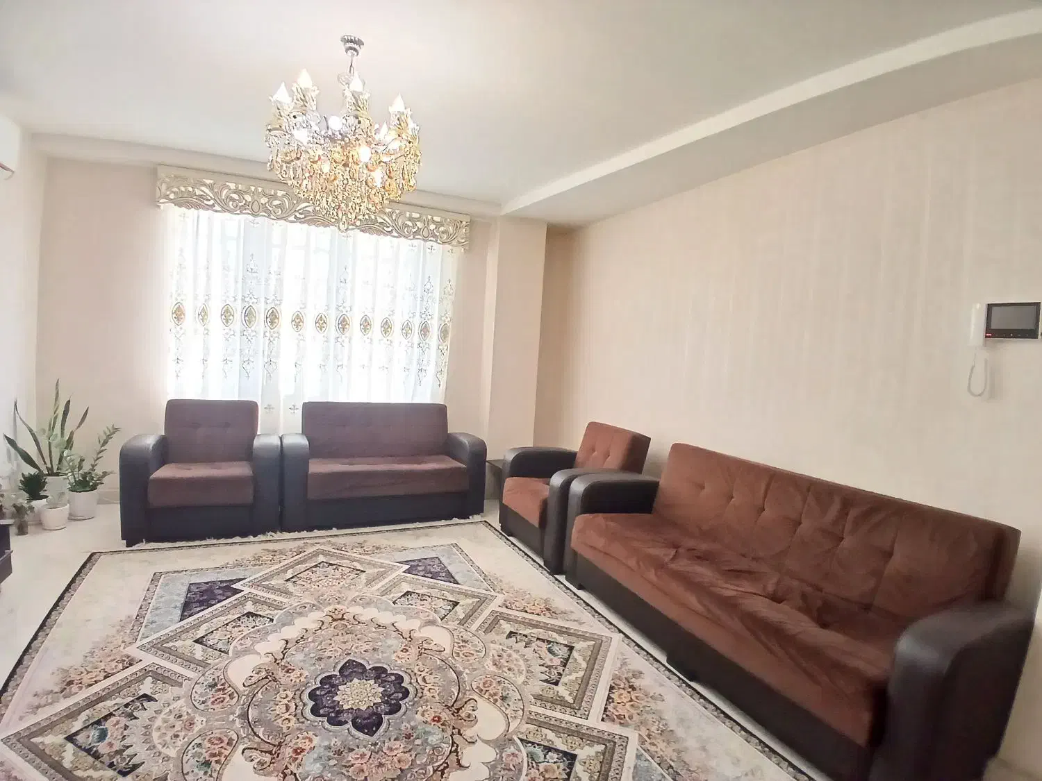 مبل ۷نفره با میز و عسلی|مبلمان خانگی و میز عسلی|رشت, کوی مهر|دیوار