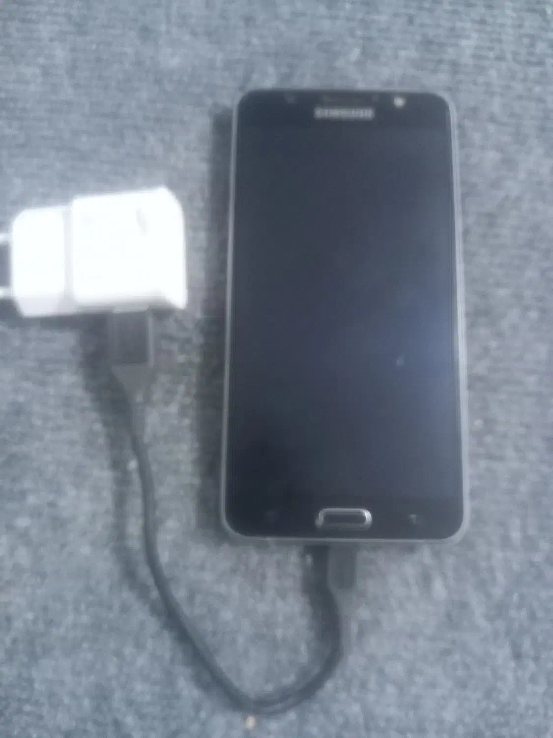 سامسونگ جی۷|موبایل|قم, نیروگاه|دیوار