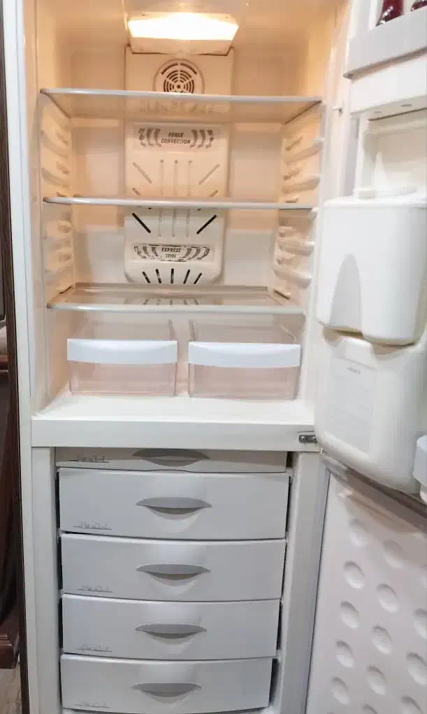 یخچال فریزر سایوان|یخچال و فریزر|رشت, دخانیات|دیوار