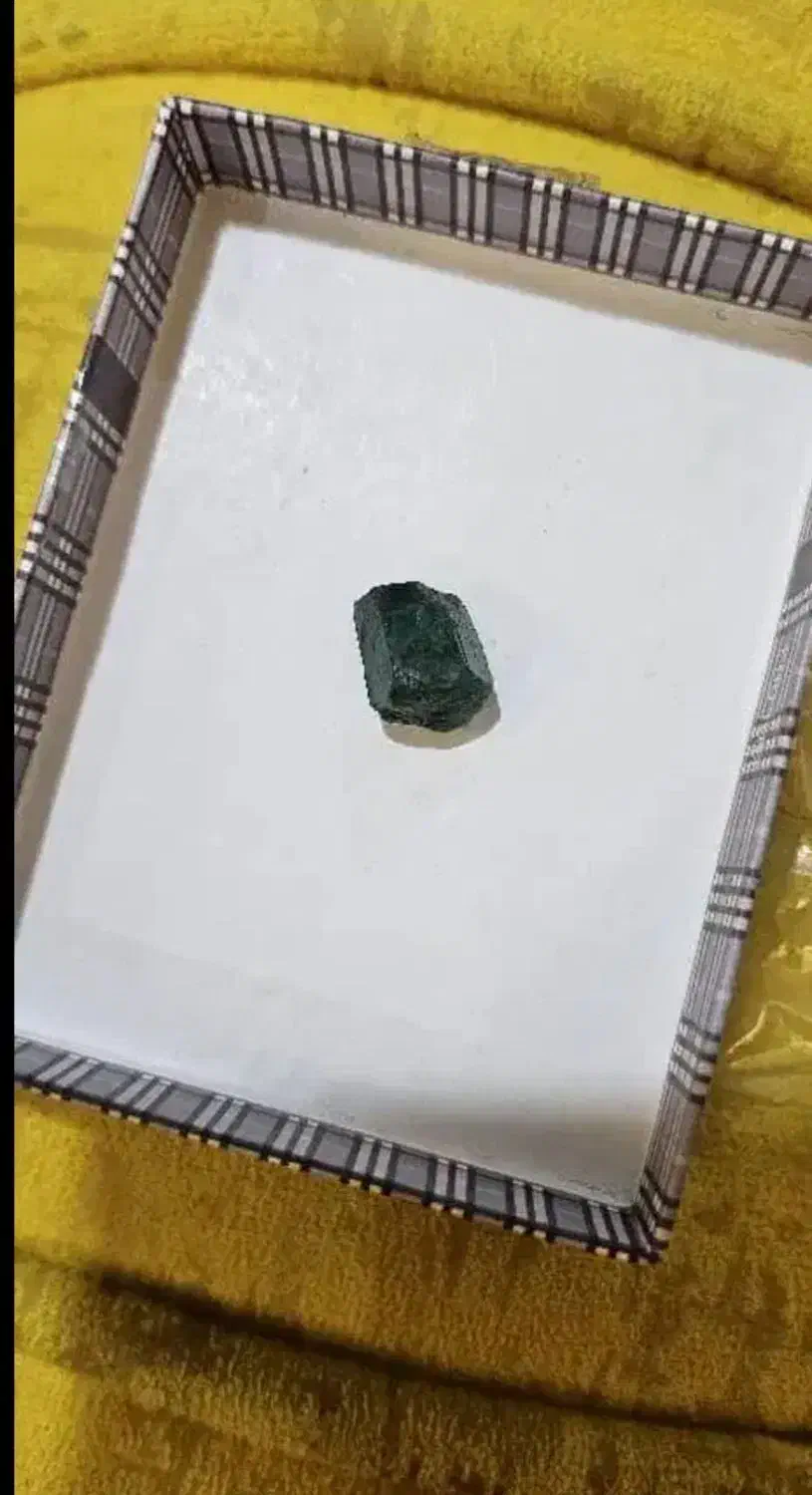 سنگ زمرد پنجشیر اصیل|جواهرات|ارجمند, |دیوار