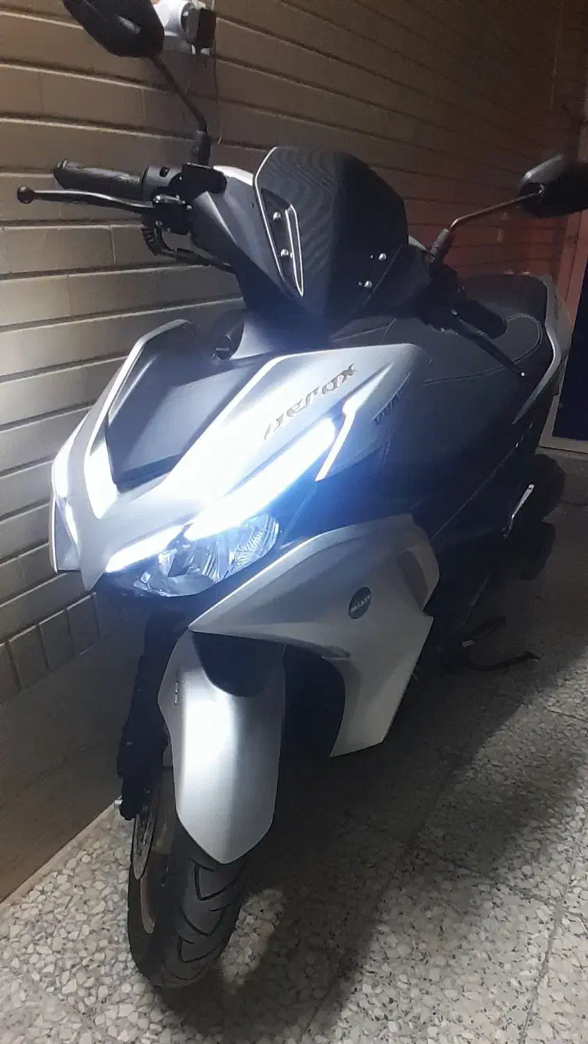 موتور سیکلت آیروکس نیروموتور|موتورسیکلت|کاشان, فاز ۱ ناجی آباد|دیوار