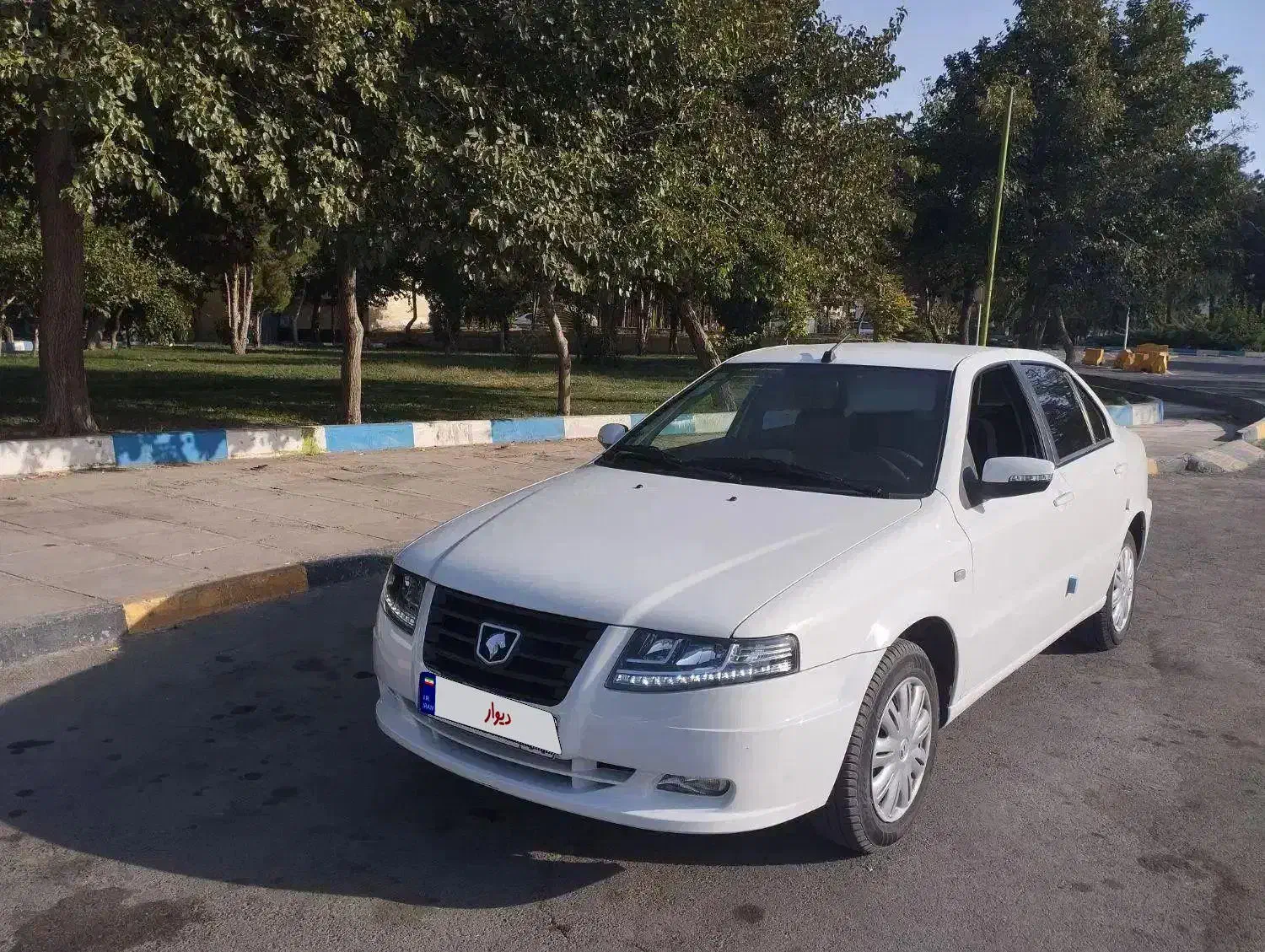 سورن پلاس xu7p 1404دریچه سیمی|خودرو سواری و وانت|فولادشهر, C3|دیوار