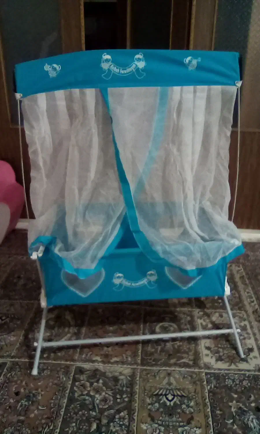 تخت و گهواره|تخت و سرویس خواب|تاکستان, |دیوار