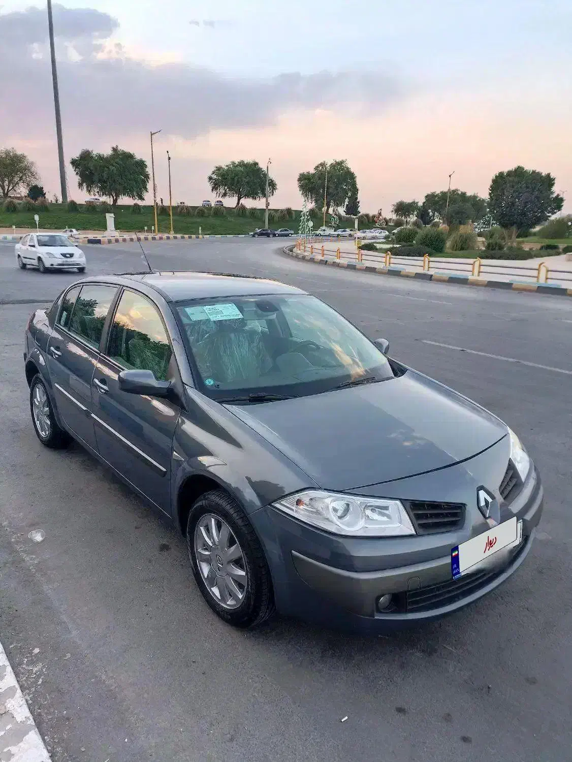 رنو مگان مونتاژ 2000cc، مدل ۱۳۹۰ فول استثنایی|خودرو سواری و وانت|اصفهان, ملک‌شهر|دیوار