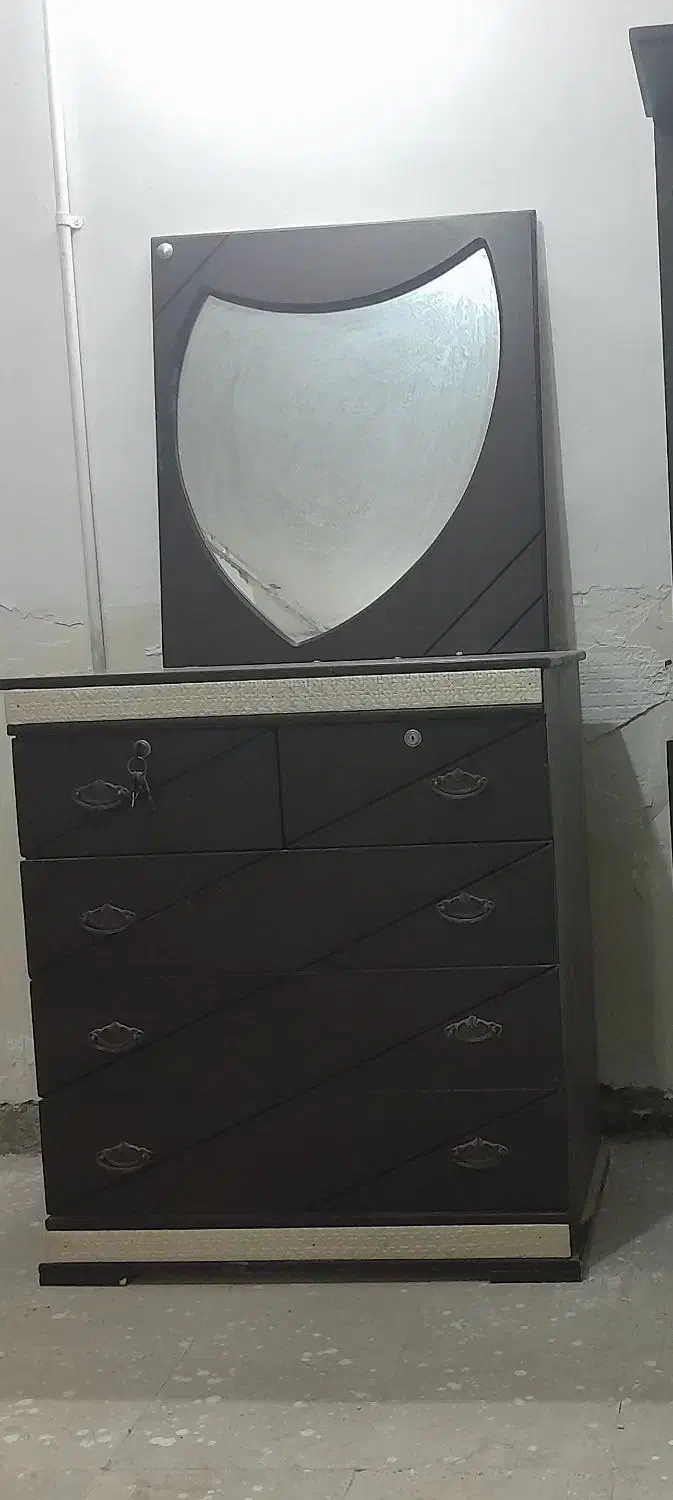 دراور و جاکفشی|جاکفشی، کمد، دراور|صفادشت, |دیوار