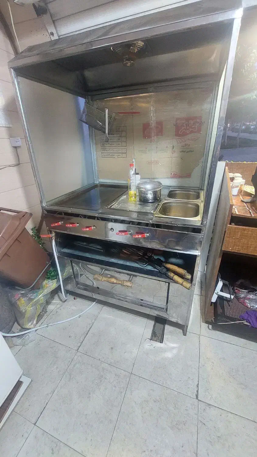 فر ساندویچ ۶ کار|کافیشاپ و رستوران|همدان, |دیوار