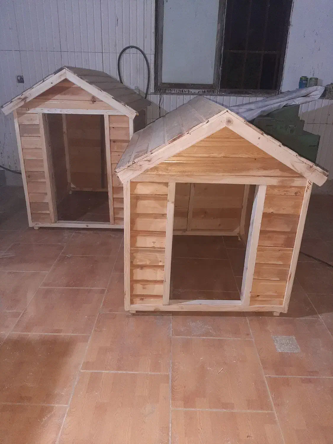 خونه سگ چوبی|لوازم جانبی حیوانات|چهارباغ, |دیوار