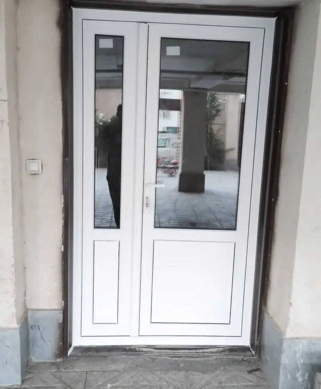 ساخت و نصب انواع درب و پنجره دوجدارهupvcالمینیوم|مصالح و تجهیزات ساختمان|قم, قلعه صدری|دیوار