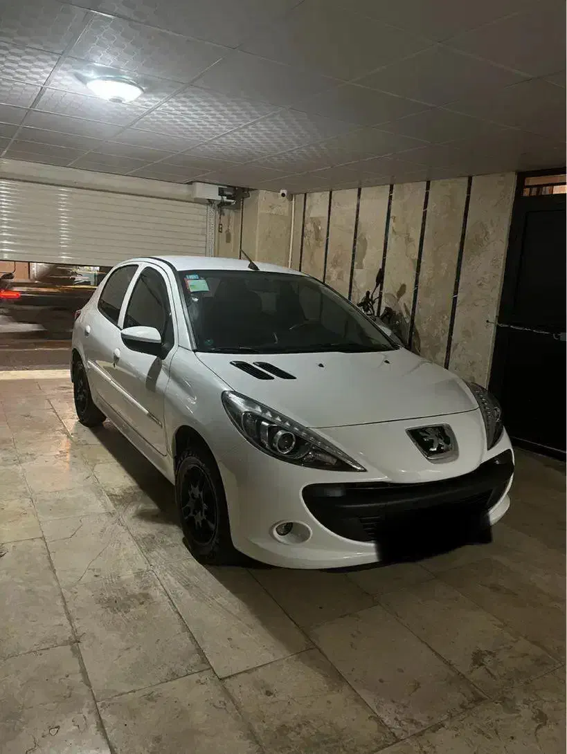 ۲۰۷ اتومات سقف قرمز|خودرو سواری و وانت|رشت, حسین آباد|دیوار