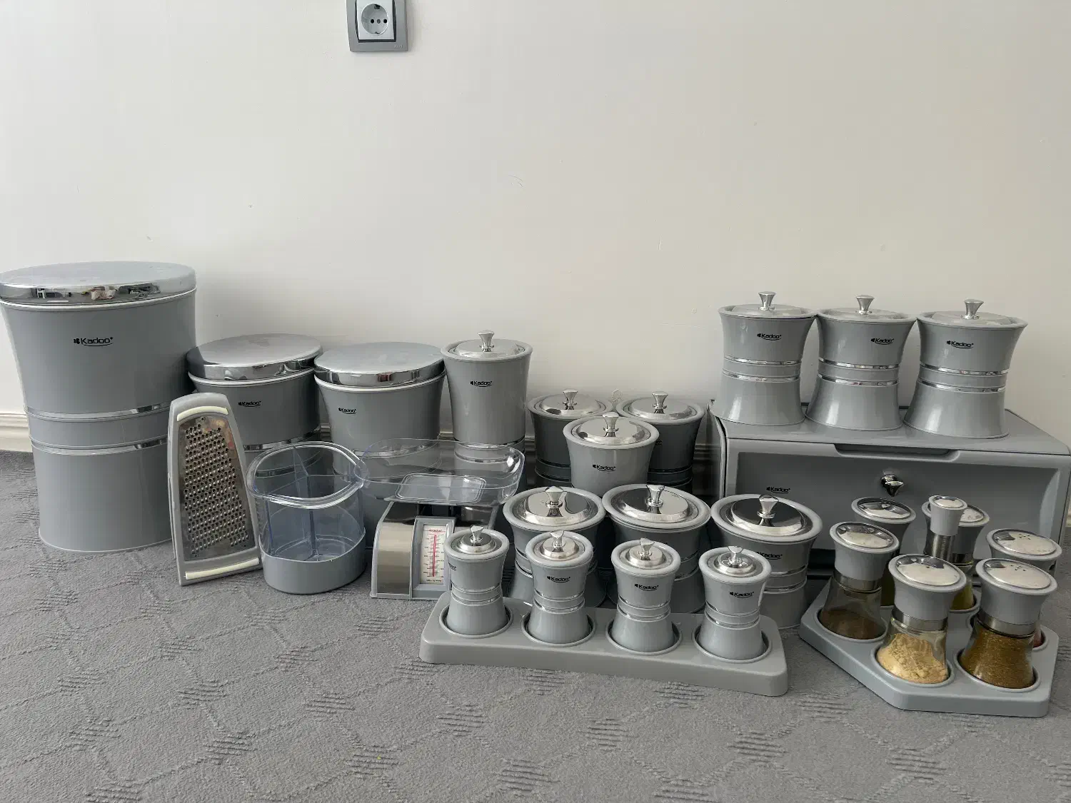 سرویس پلاستیک کادوپلاست|ظروف نگهدارنده، پلاستیکی، یکبارمصرف|اورامان, |دیوار