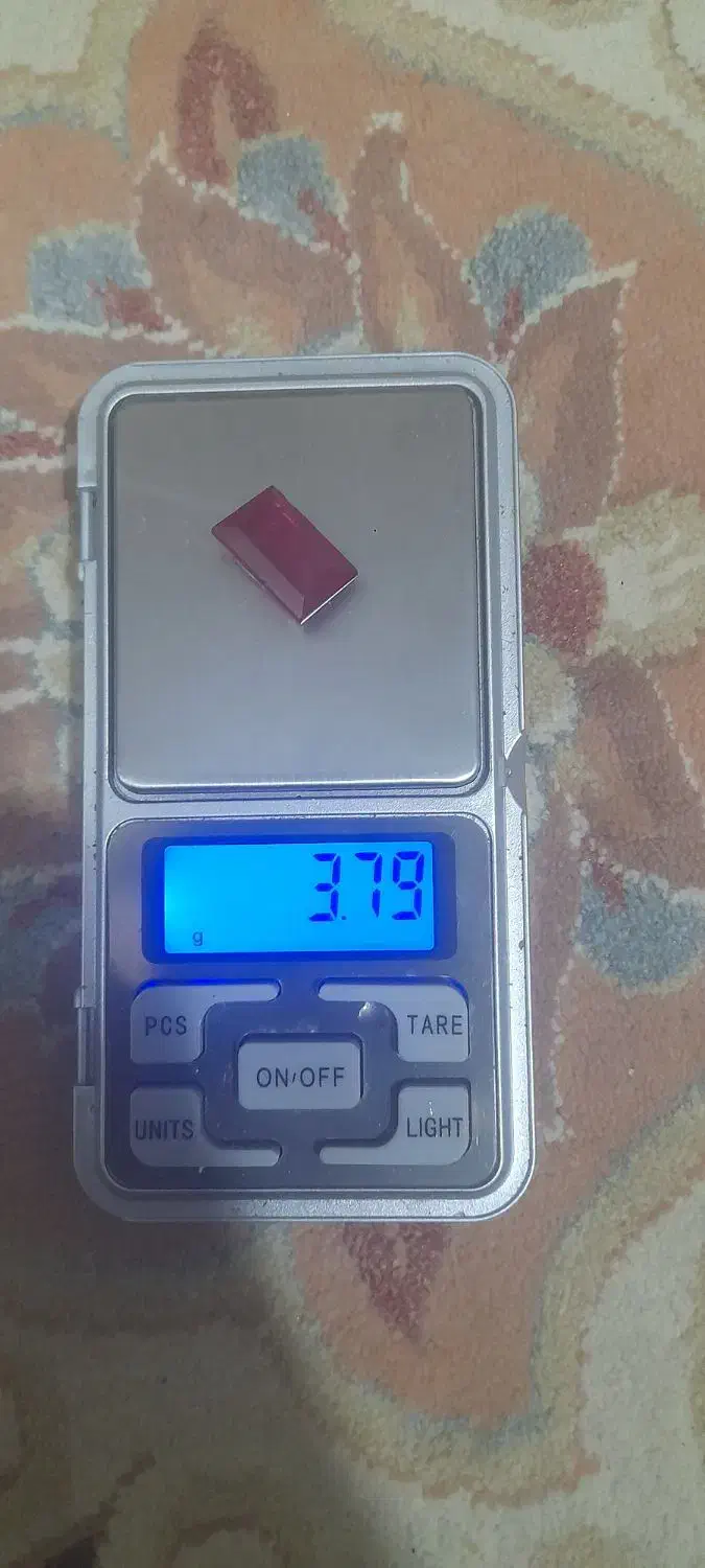 یاقوت|جواهرات|فردیس, فردیس|دیوار