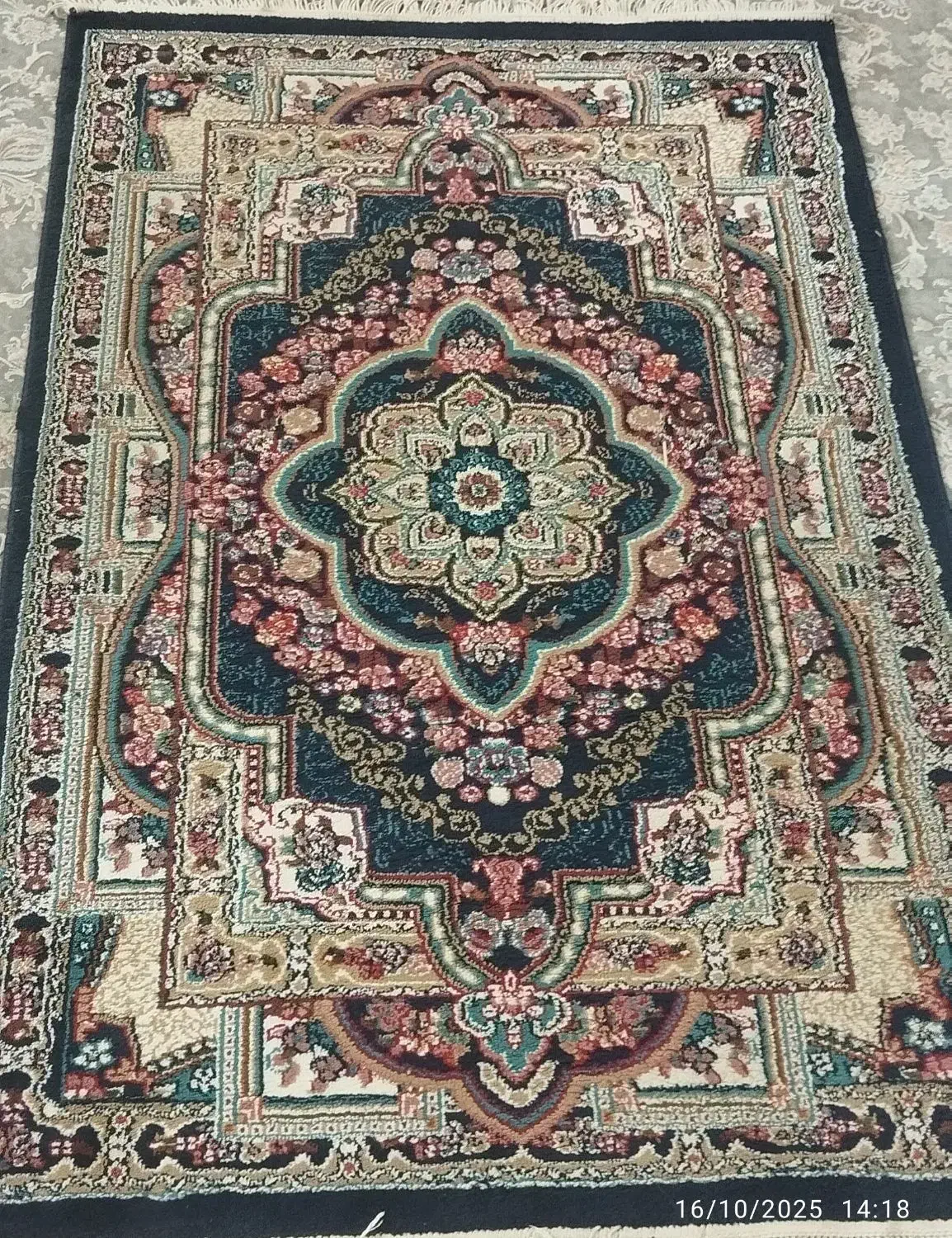 فرش 2در2/5|فرش|باقرشهر, |دیوار