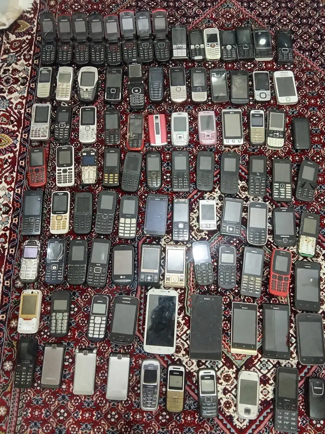 گوشی،های خاموش وروشن|موبایل|میانه, |دیوار